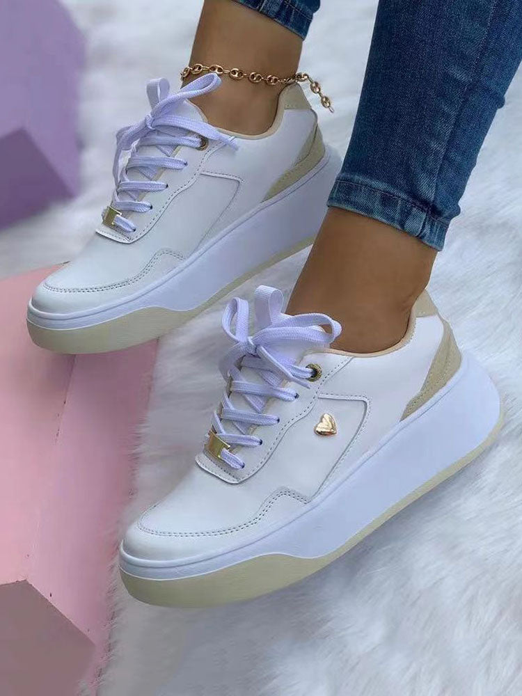 Heart Decor Casual Sneaker