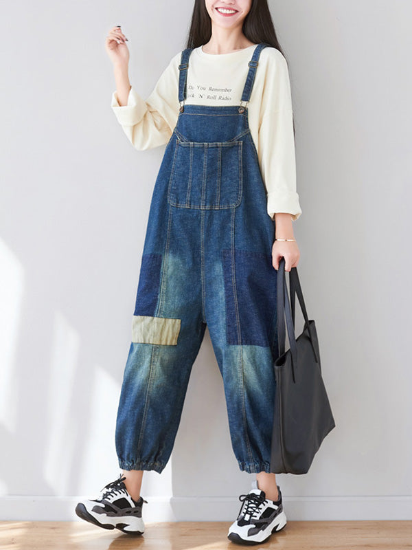 Die Kellianne Latzhose aus Denim mit Patches