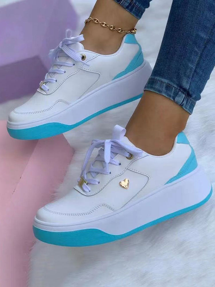 Heart Decor Casual Sneaker