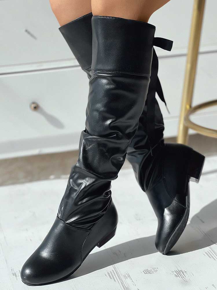 Lederstiefel mit Schnürdetail