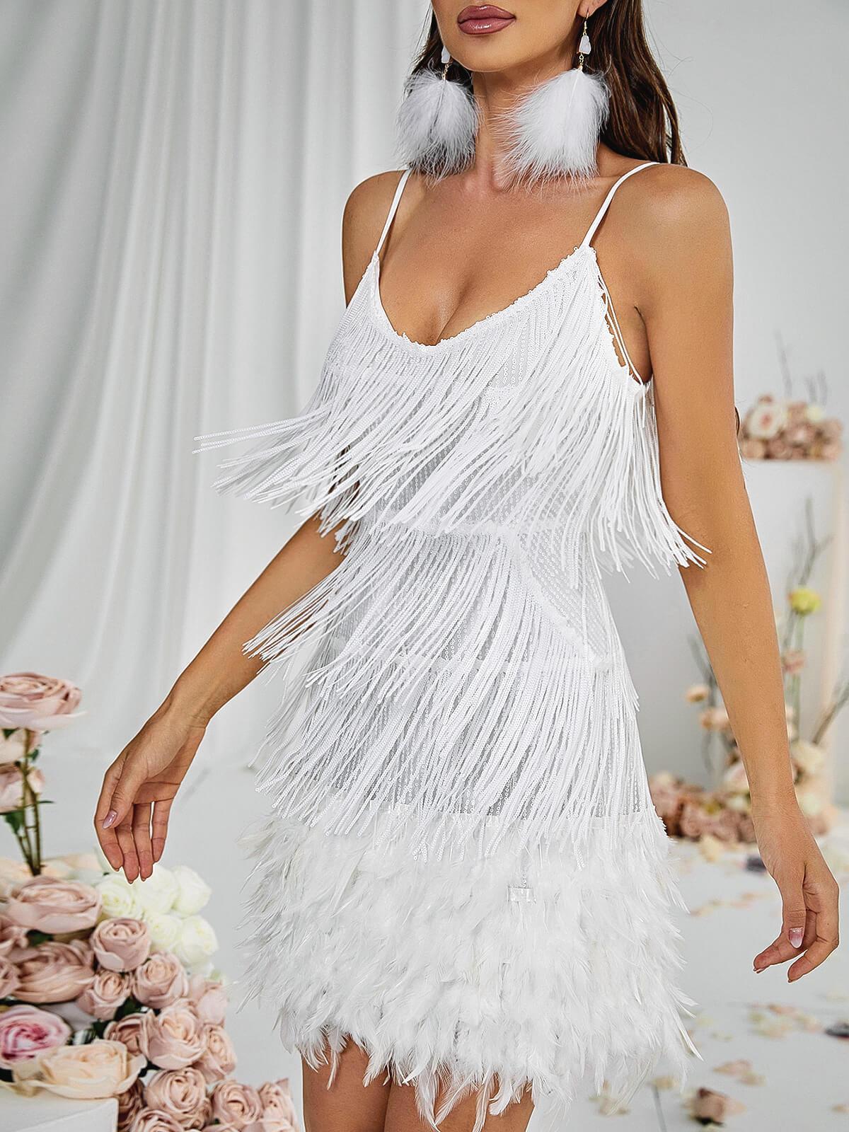 Vestido corto blanco con borlas y plumas de Austyn