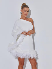 Vestido corto de plumas con un solo hombro de Ceridwen en blanco 