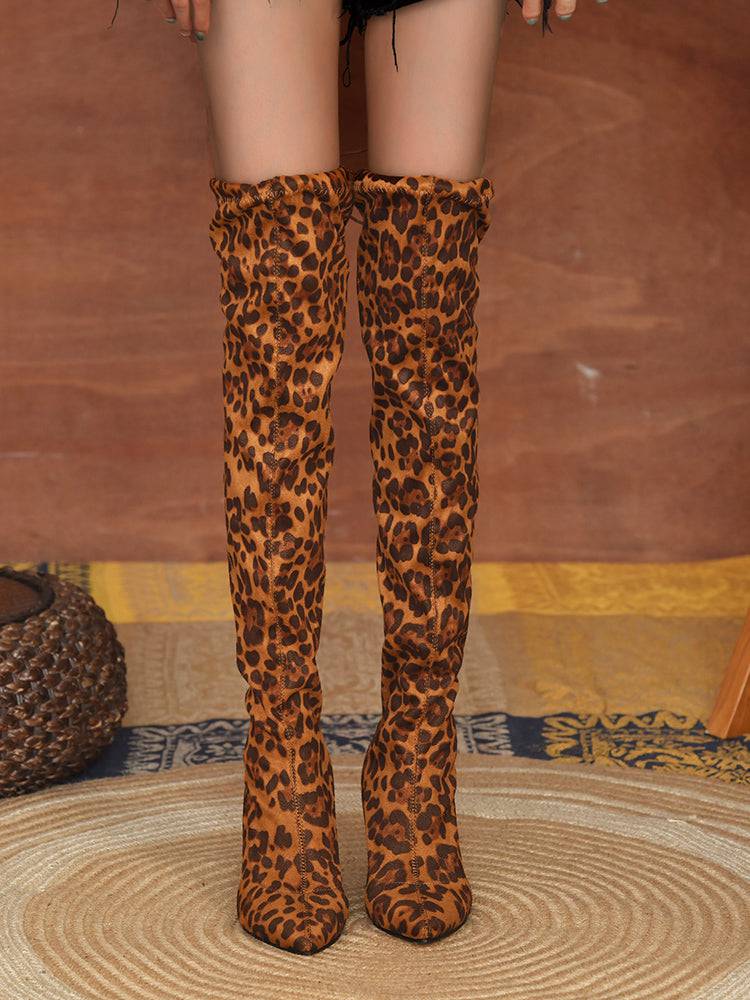 Botas de tacón alto con estampado animal