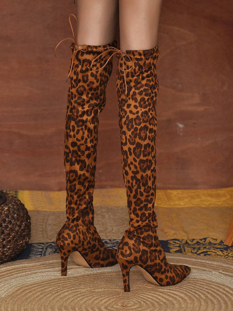 Botas de tacón alto con estampado animal