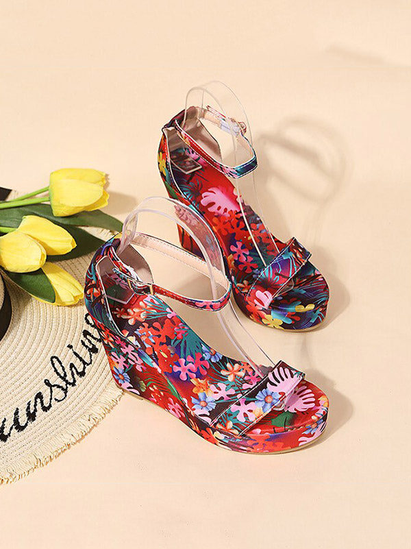 Plateau-Sandalen im tropischen Stil mit Print