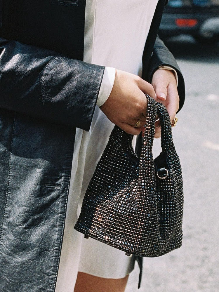 Bolso tipo cubo con diamantes de imitación