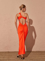 Emi – Rückenfreies Maxikleid mit One-Shoulder-Träger in Orange 