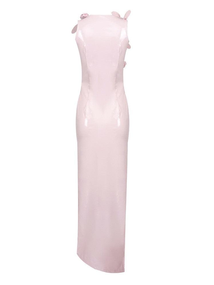 Hecate – Maxikleid aus Latex mit Schlitz und Cut-outs in Blush