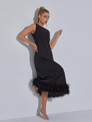 Vestido midi de plumas Nisha en negro 