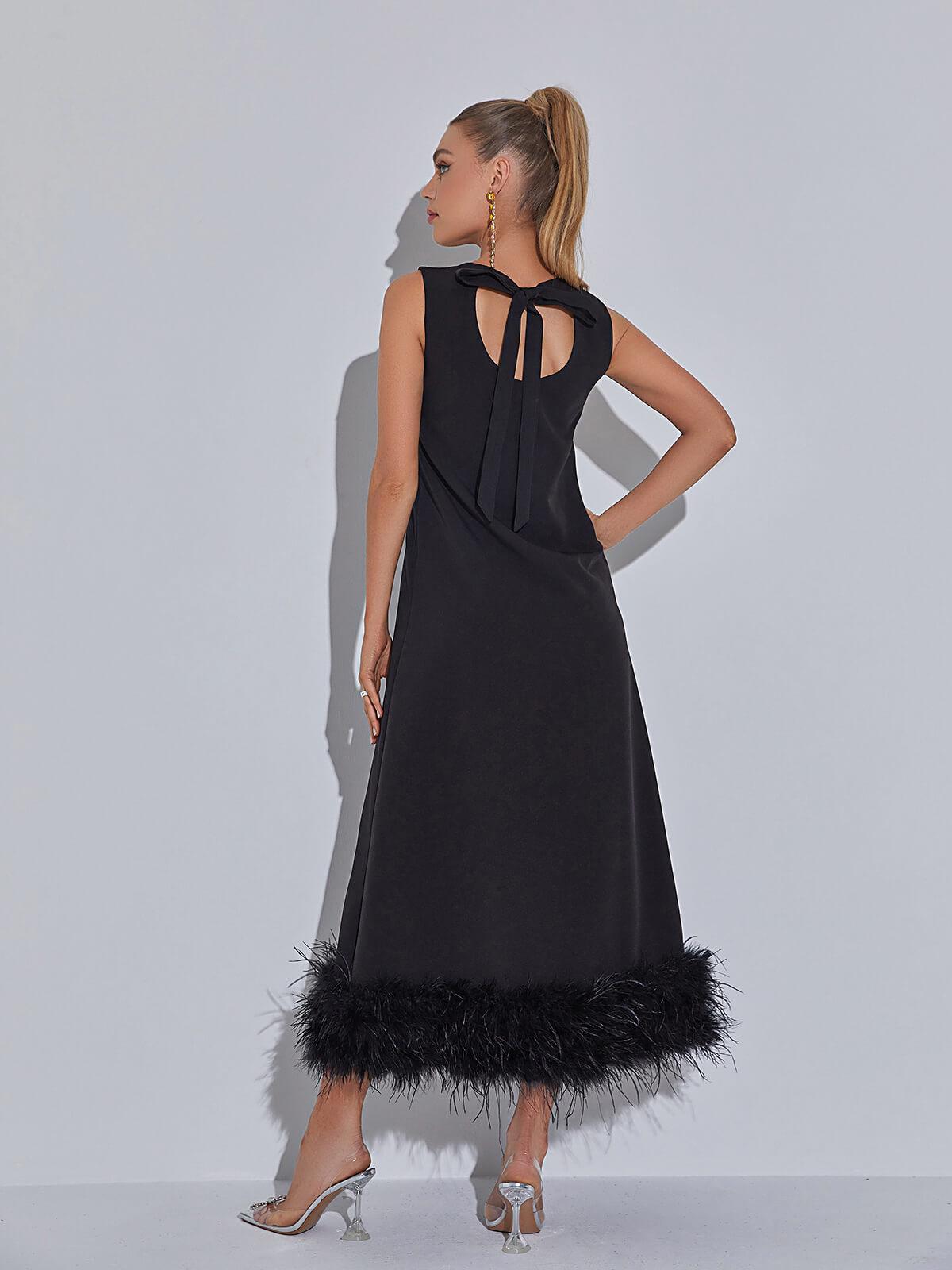 Vestido midi de plumas Nisha en negro 