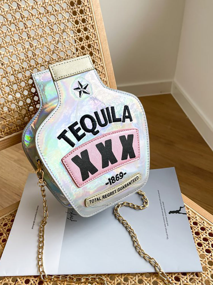 Bolso bandolera con forma de botella y letra