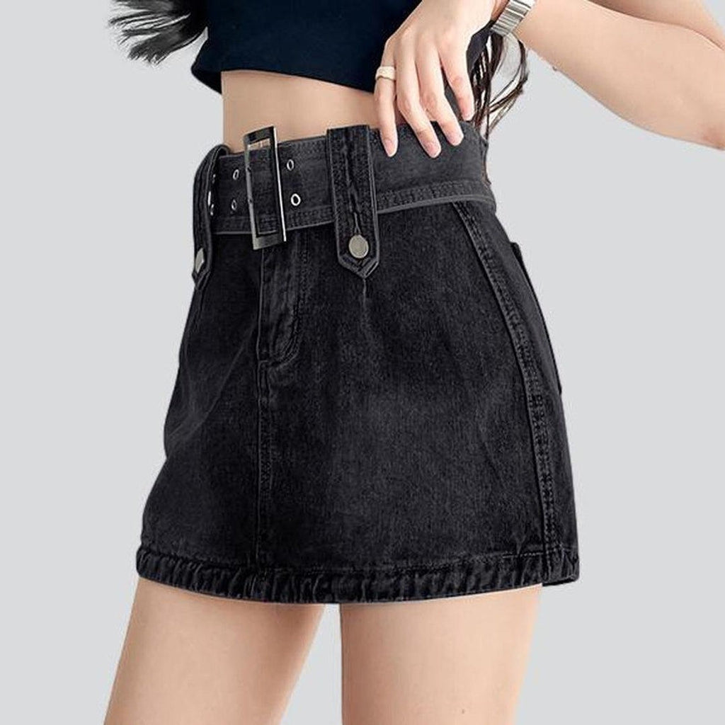 Wide belt mini denim skirt