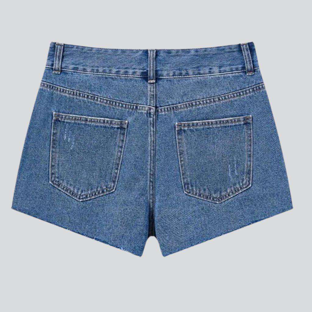 Weite, verkürzte Jeansshorts