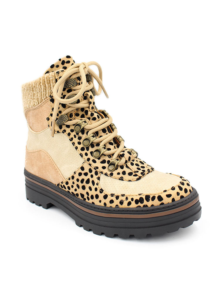 Botas con cordones de leopardo