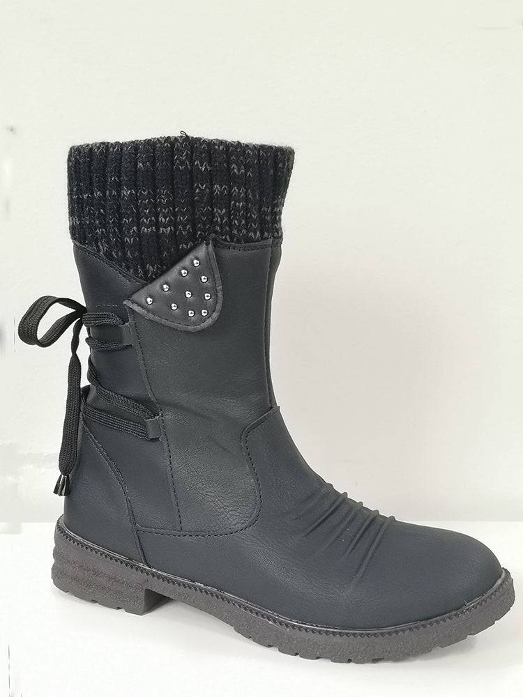 Kurze Stiefel mit Blockabsatz und Schnürung