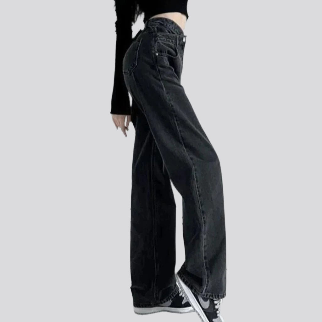 Wide-leg women's stonewashed jeans