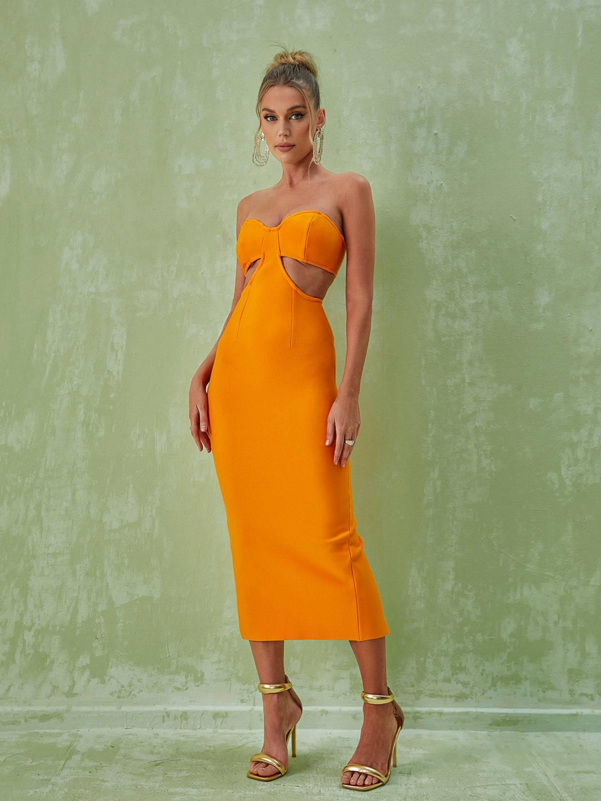 Sinead – Trägerloses Bandage-Kleid mit Cut-outs in Orange 