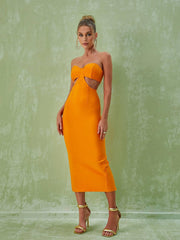 Vestido Bandage Sinead sin tirantes y con aberturas en naranja 