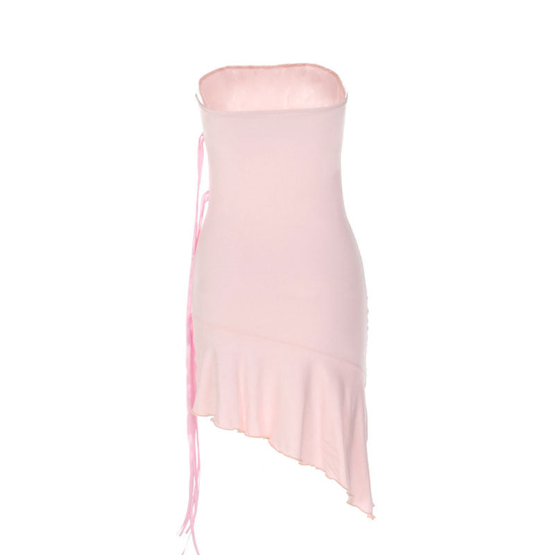 Trägerloses Minikleid mit einfarbigem Bandbesatz und Rüschensaum - Rosa