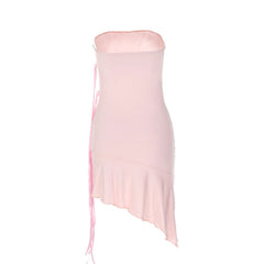 Trägerloses Minikleid mit einfarbigem Bandbesatz und Rüschensaum - Rosa