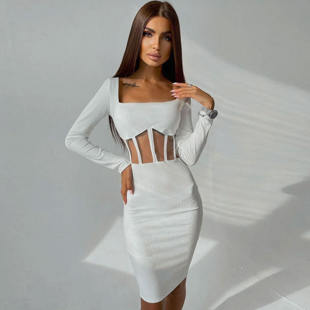 Vestido midi blanco con cuello cuadrado, manga larga y panel de malla