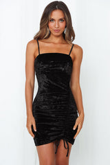 Chic Velvet Spaghetti Strap Ruched Bodycon Mini Dress - Black