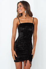 Chic Velvet Spaghetti Strap Ruched Bodycon Mini Dress - Black