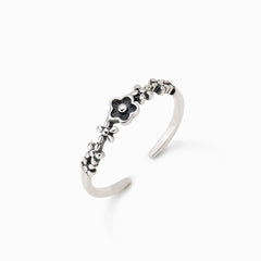 Cottagecore Style Pleated Floral Embossed Open Ring - Silver
