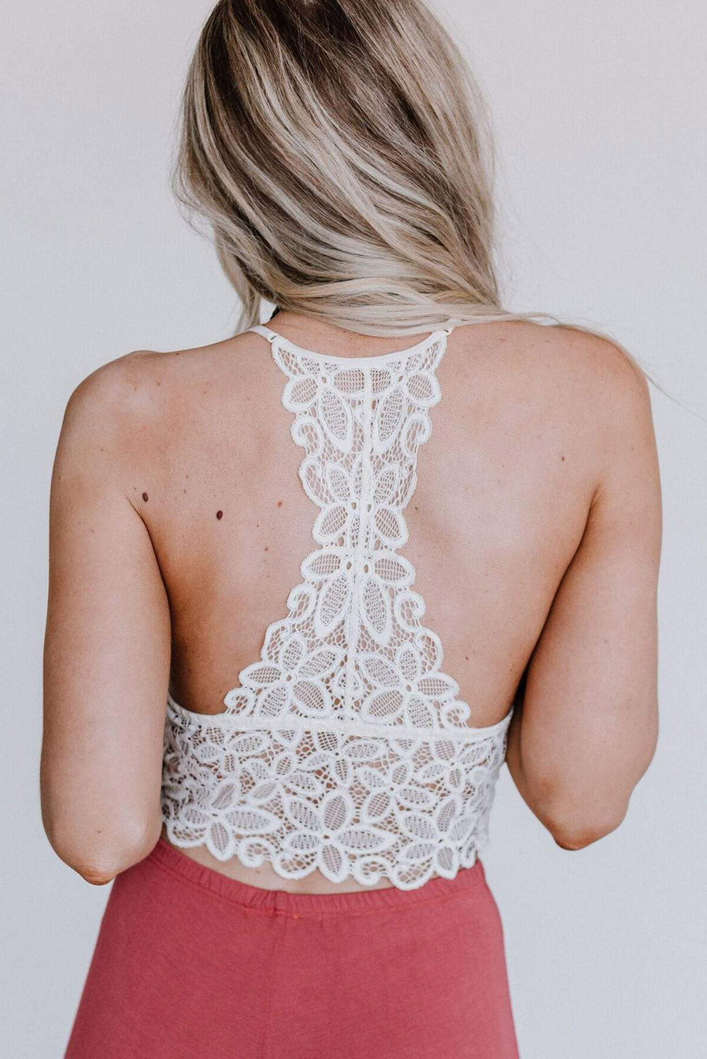 Bralette de encaje de crochet