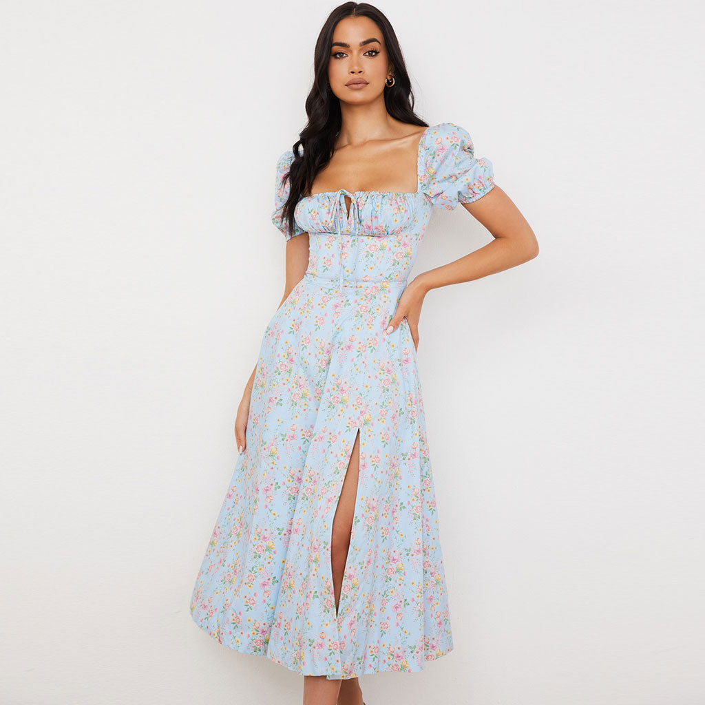 Bedrucktes Maxi-Sommerkleid mit Puffärmeln und hohem Schlitz - Hellblau