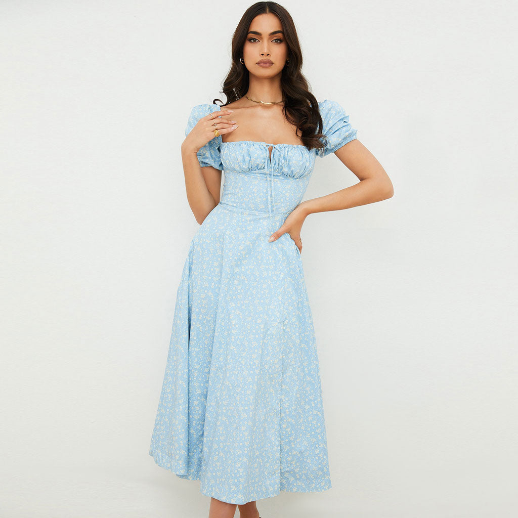 Bedrucktes Maxi-Sommerkleid mit Puffärmeln und hohem Schlitz - Himmelblau