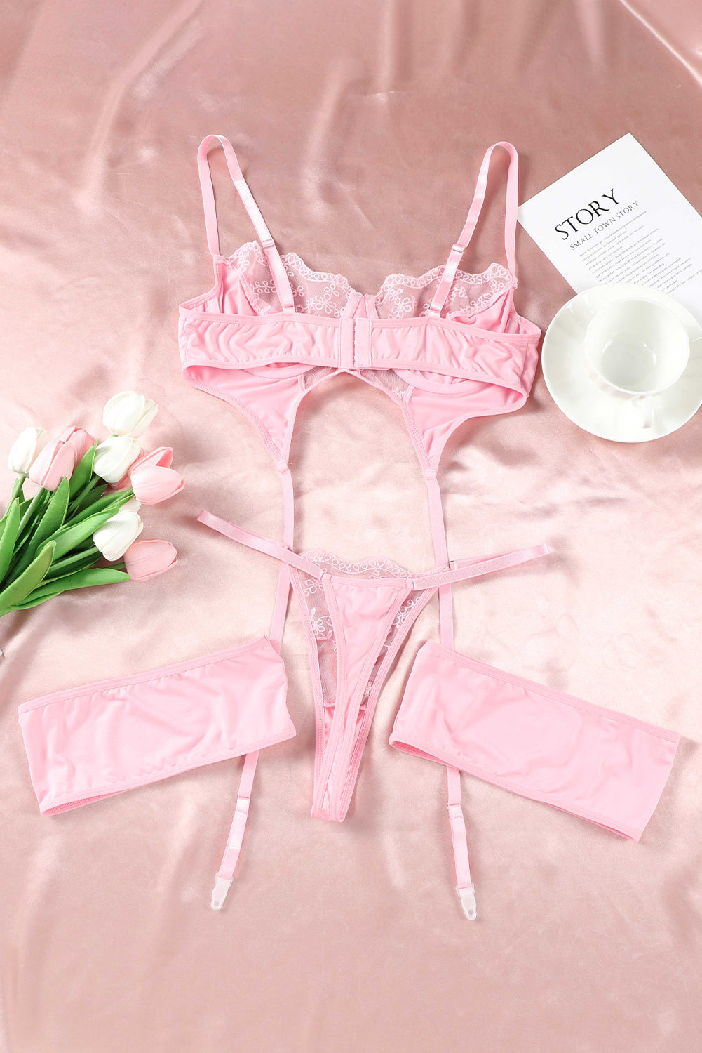 Rosa 3-teiliges Dessous-Set mit Strumpfhalter und transparenter Spitze