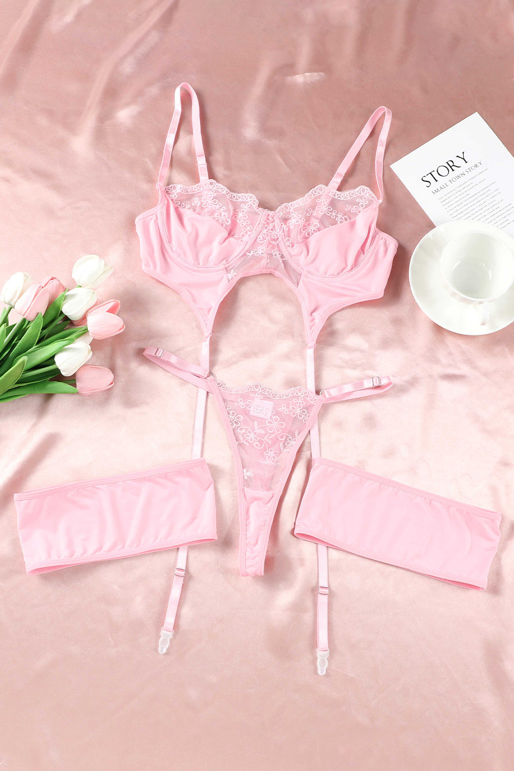 Rosa 3-teiliges Dessous-Set mit Strumpfhalter und transparenter Spitze