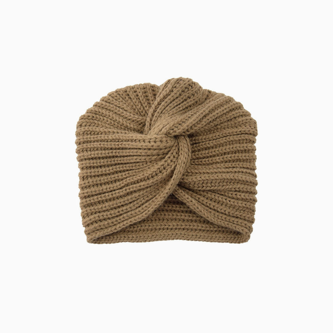 Cozy Me Up – Gerippter Winterturban in Soldi-Farben mit gedrehter Vorderseite