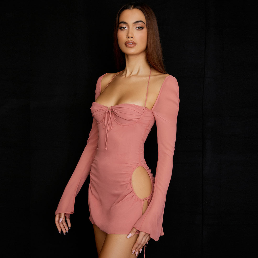 Vestido corto de fiesta con escote halter, fruncido y tirantes anudados - Rosa