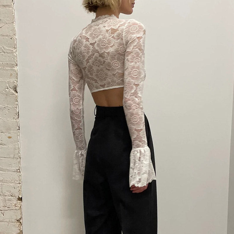 Crop Top mit Stehkragen, Blumenmuster, ausgestellten Ärmeln und transparenter Spitze - Weiß