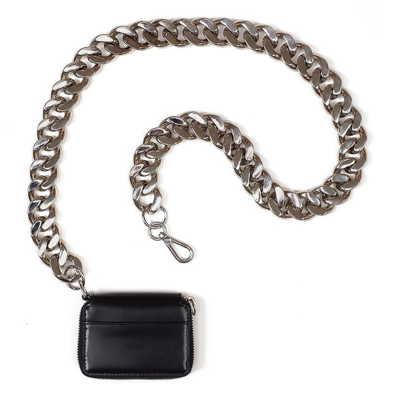 Chunky Chain Micro Mini Crossbody Bag aus veganem Leder - Schwarz