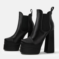 – Ankle Boots mit eckiger Zehenpartie und klobigem High Heel und Plateausohle - Schwarz