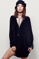 Minivestido vintage de terciopelo con cuello en V y manga larga - Negro